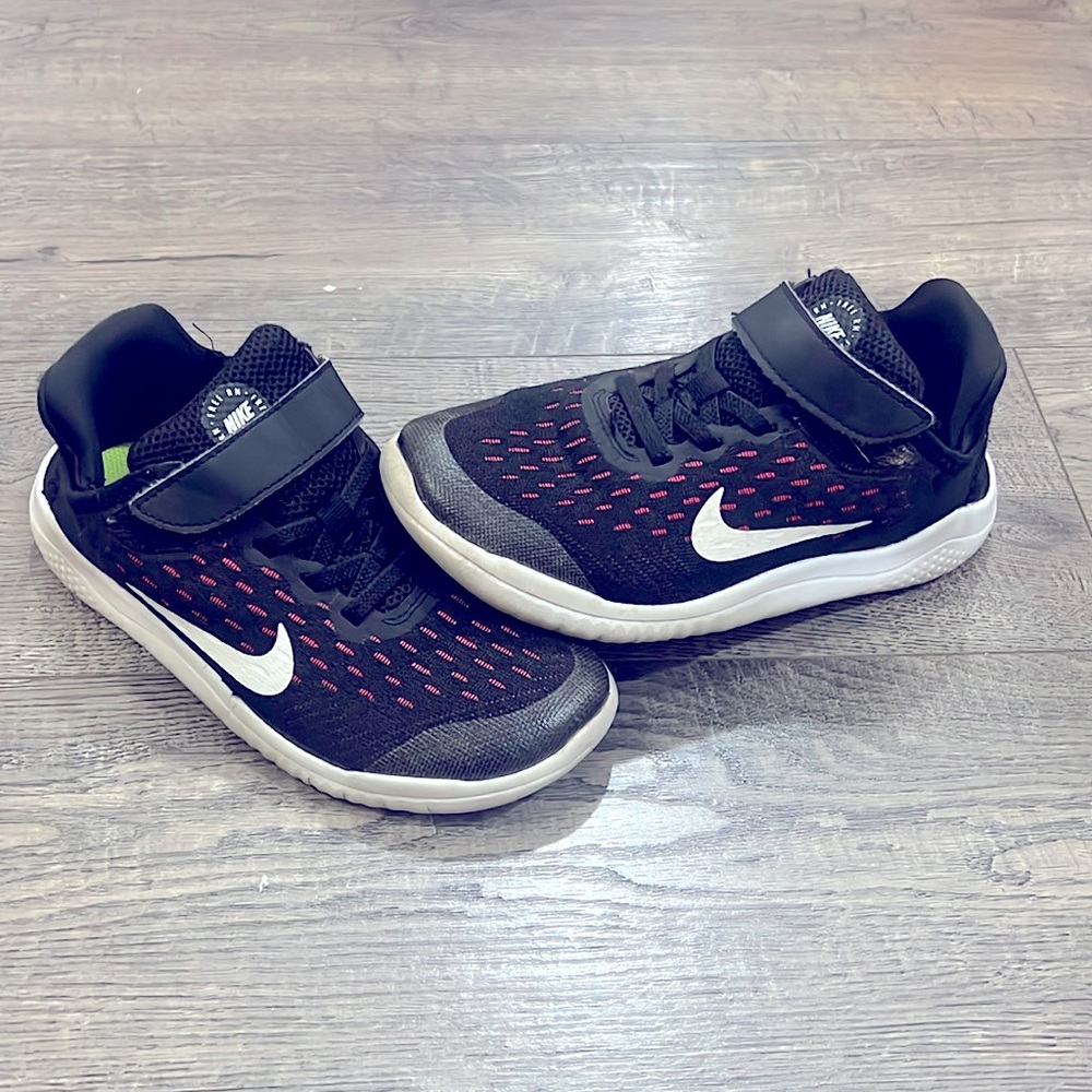 Nike 1.5 girl shoes
